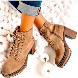Pierre Dumas Caramel Faux Suede Chunky Heel Lace Up Platform Ankle Boots NEW